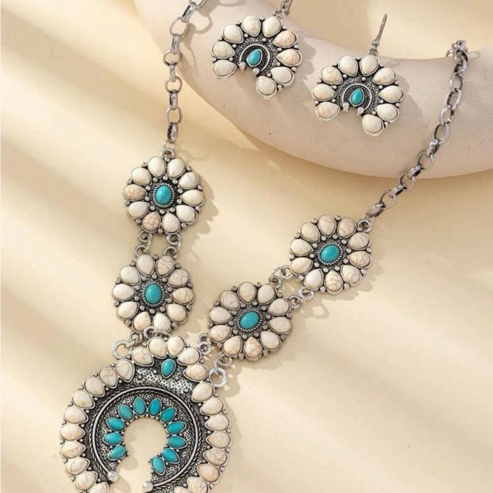 COPY - BellaStregaFashions, BoHo necklace!